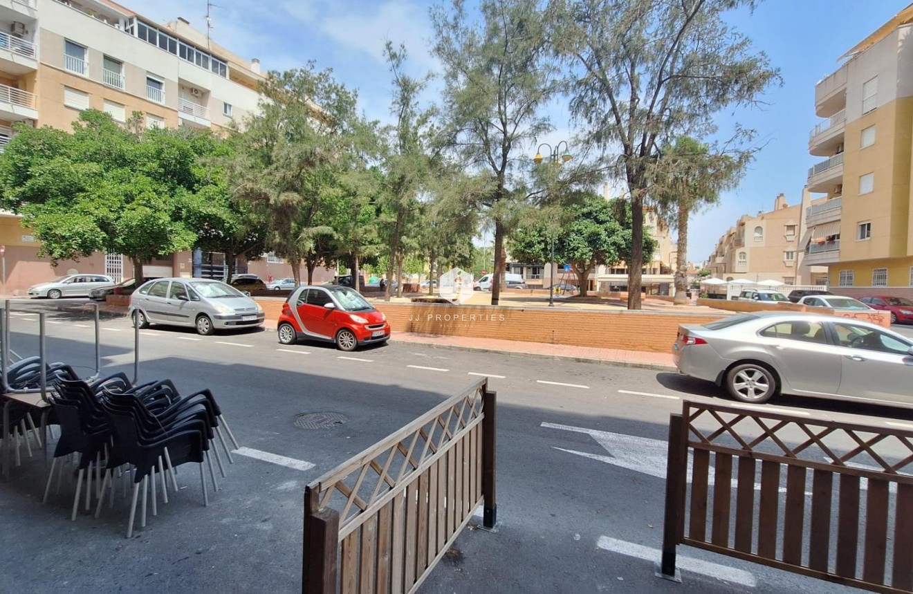 Tweedehands - Appartement / flat -
Torrevieja - Playa del Cura