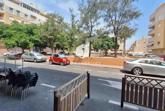 Tweedehands - Appartement / flat -
Torrevieja - Playa del Cura