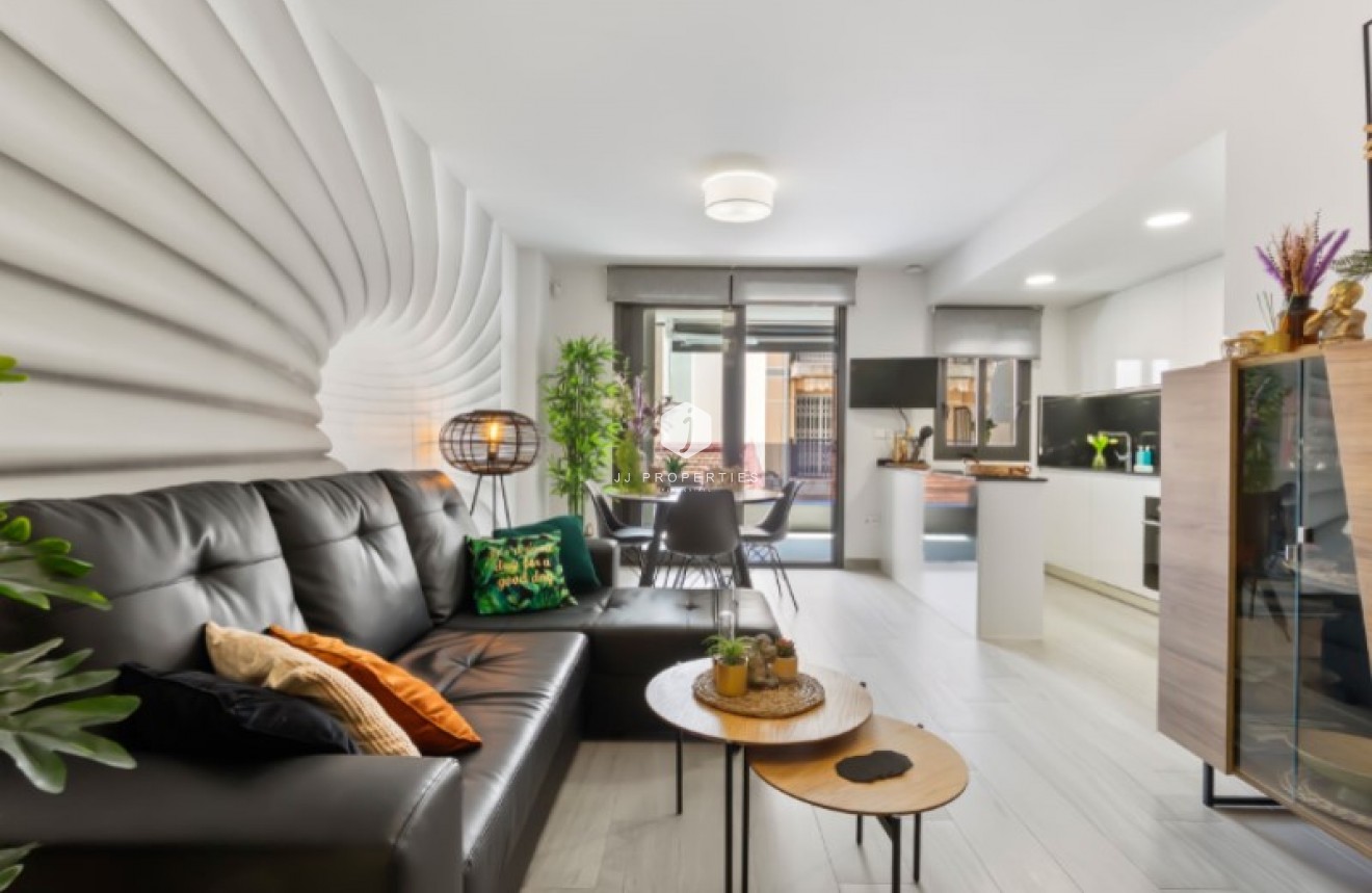 Tweedehands - Appartement / flat -
Torrevieja - Costa Blanca