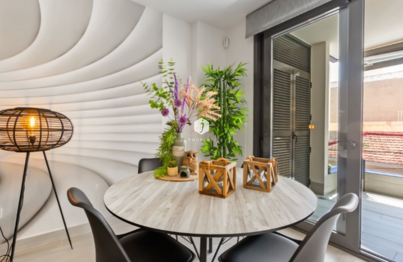 Tweedehands - Appartement / flat -
Torrevieja - Costa Blanca