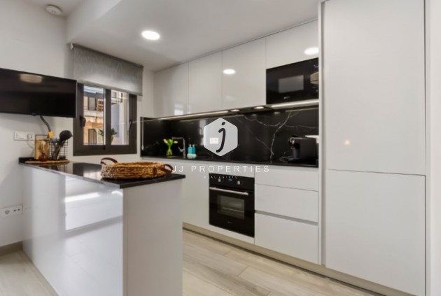 Tweedehands - Appartement / flat -
Torrevieja - Costa Blanca