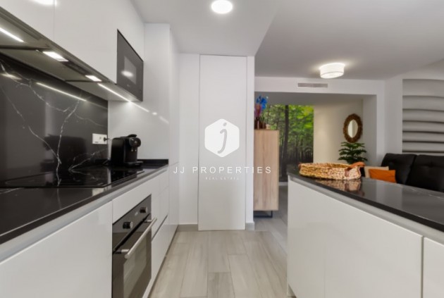 Tweedehands - Appartement / flat -
Torrevieja - Costa Blanca