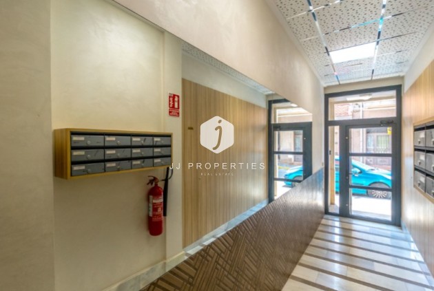 Tweedehands - Appartement / flat -
Torrevieja - Costa Blanca