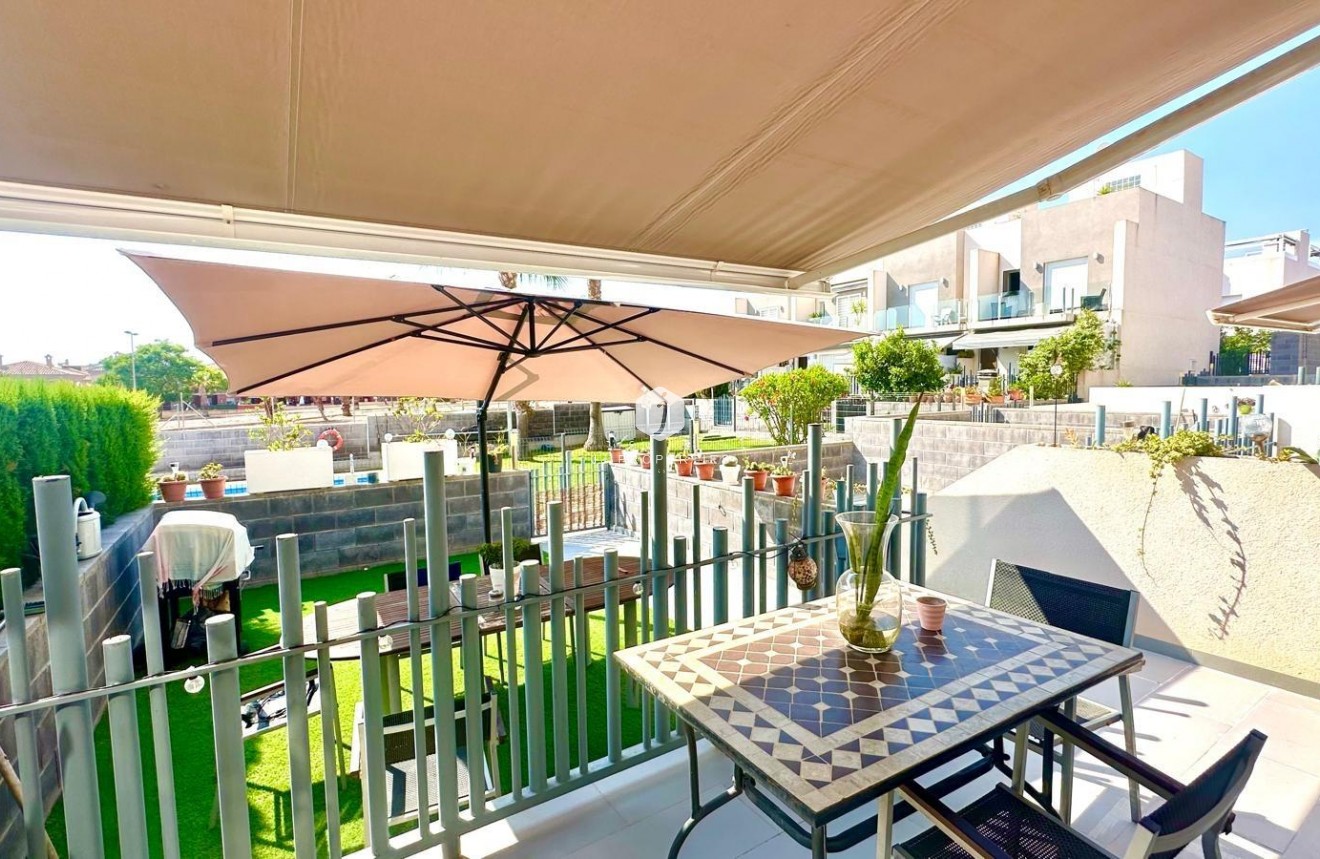 Tweedehands - Chalet -
Torrevieja - aguas nuevas