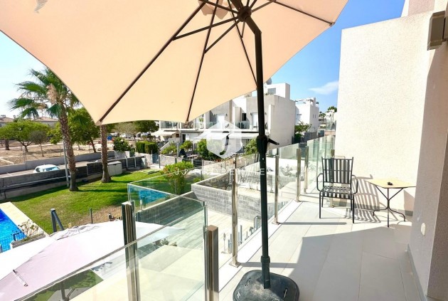 Tweedehands - Chalet -
Torrevieja - aguas nuevas