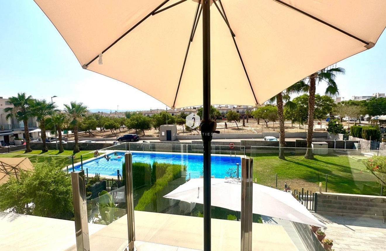 Tweedehands - Chalet -
Torrevieja - aguas nuevas