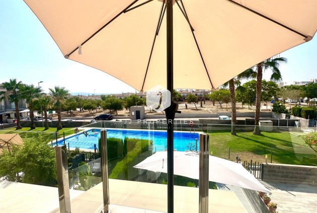 Tweedehands - Chalet -
Torrevieja - aguas nuevas