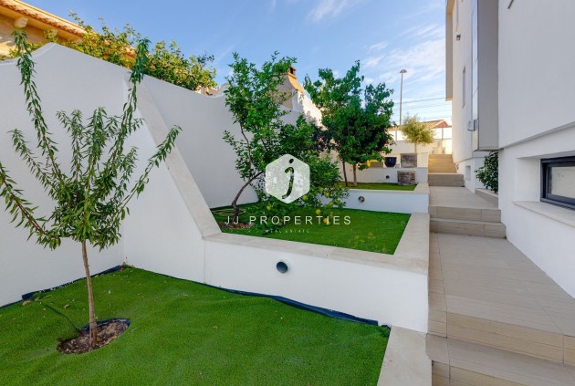 Tweedehands - Villa -
Torrevieja - Costa Blanca