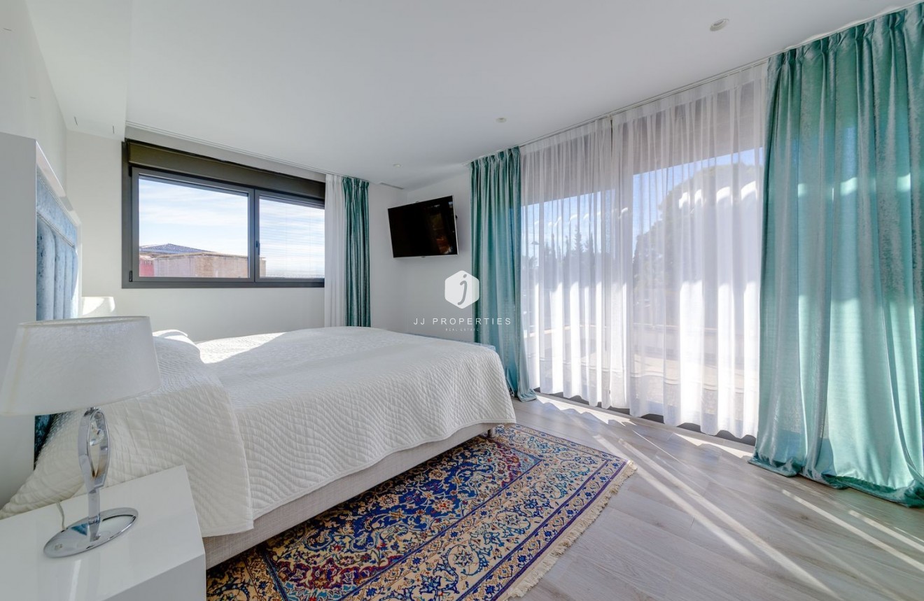 Tweedehands - Villa -
Torrevieja - Costa Blanca