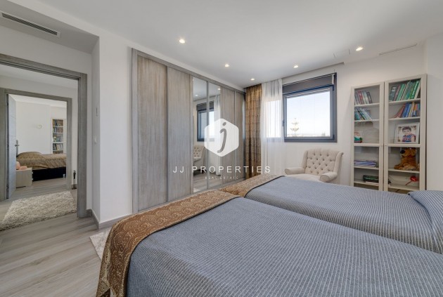 Tweedehands - Villa -
Torrevieja - Costa Blanca