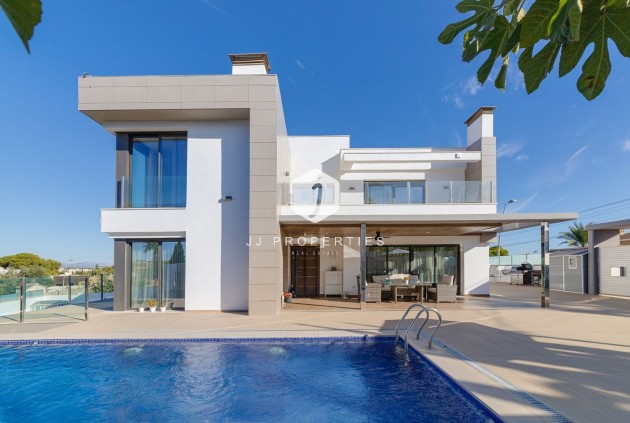 Tweedehands - Villa -
Torrevieja - Costa Blanca