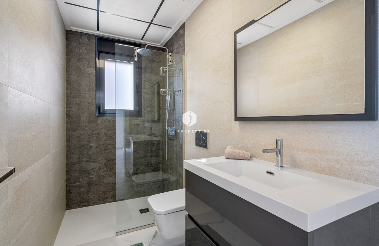 Tweedehands - Penthouse -
San Miguel de Salinas - Inland