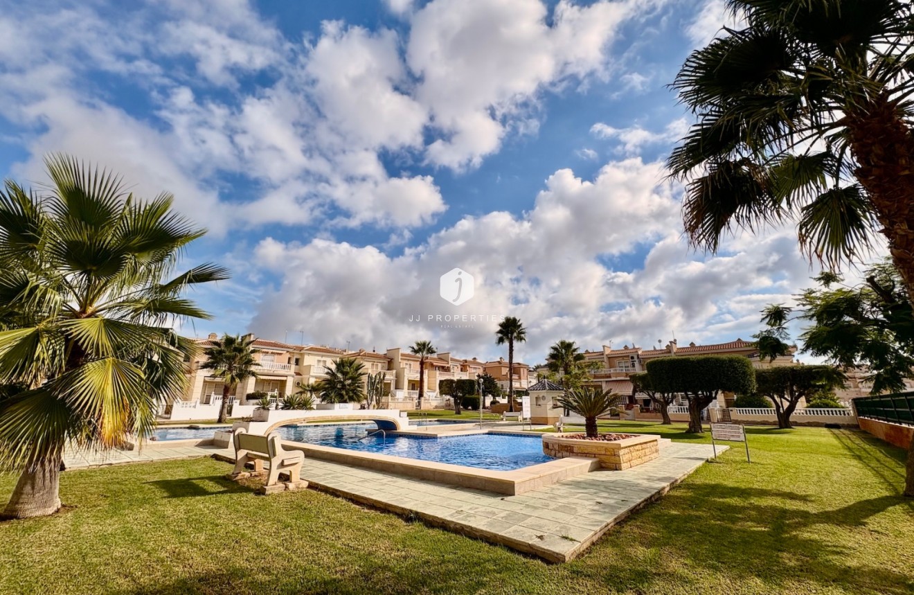 Tweedehands - Chalet -
Rojales - Inland