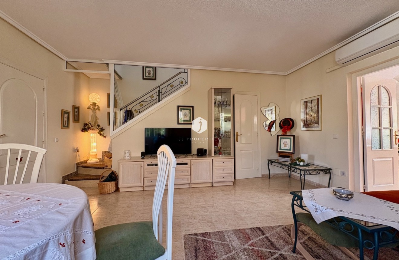 Tweedehands - Chalet -
Rojales - Inland