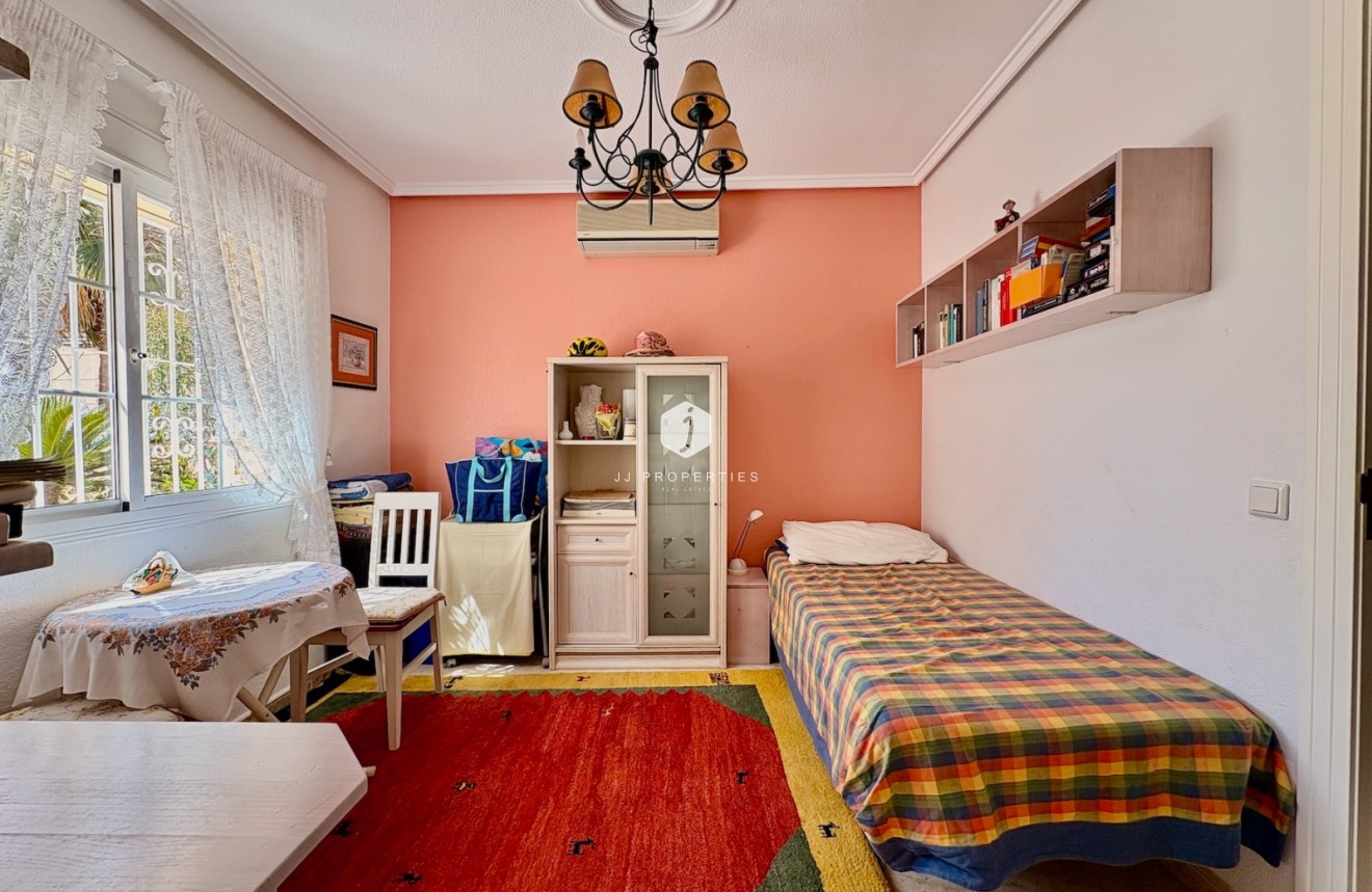 Tweedehands - Chalet -
Rojales - Inland