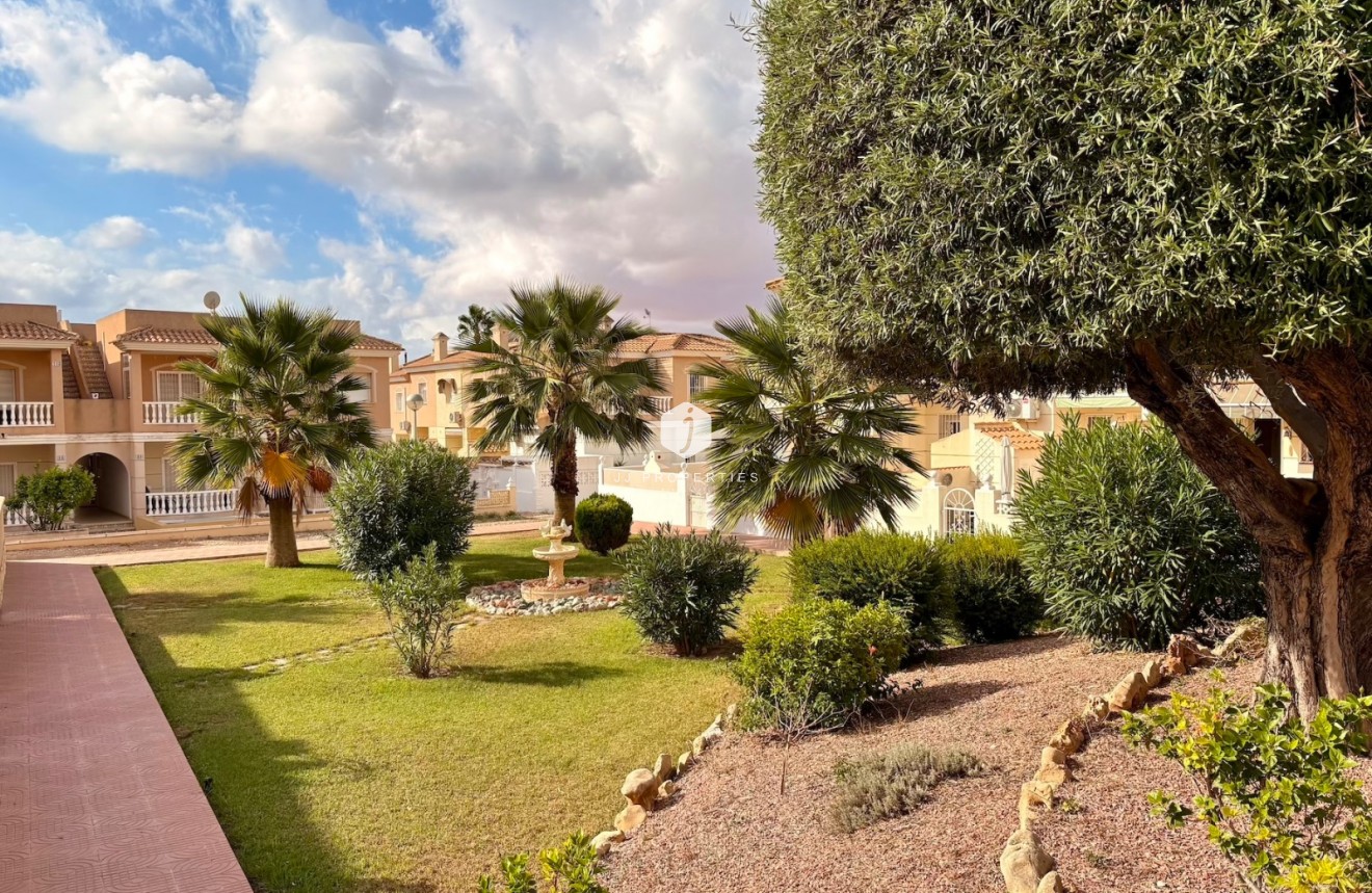 Tweedehands - Chalet -
Rojales - Inland