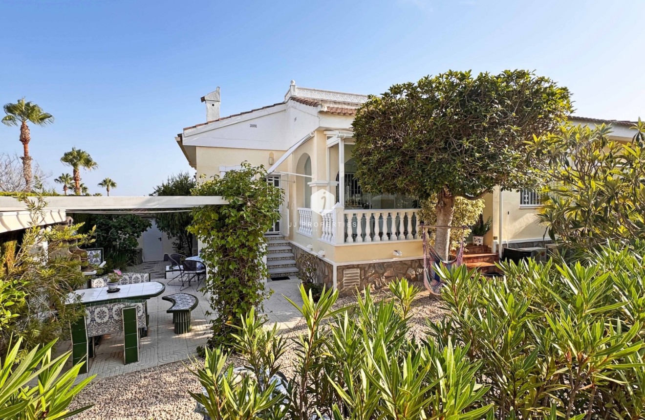 Tweedehands - Chalet -
Rojales - Inland