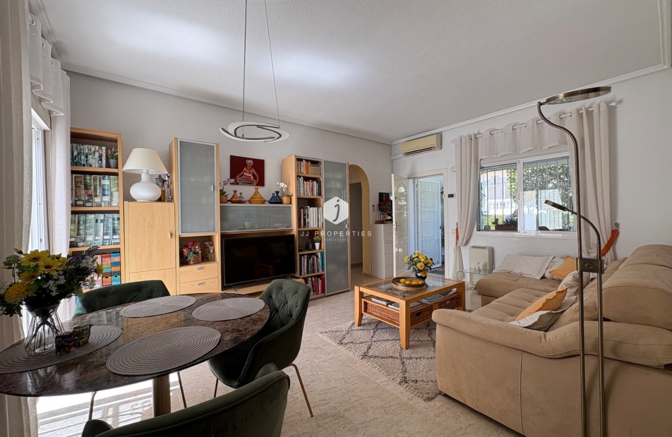 Tweedehands - Chalet -
Rojales - Inland