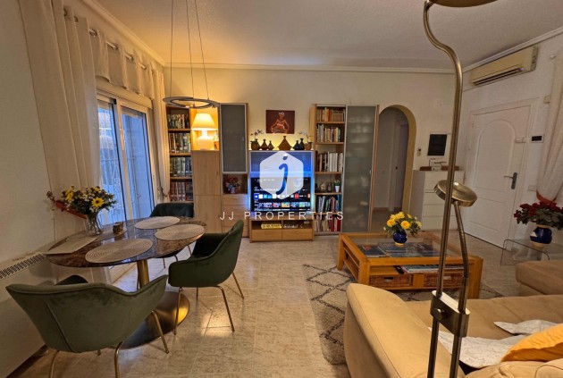 Tweedehands - Chalet -
Rojales - Inland