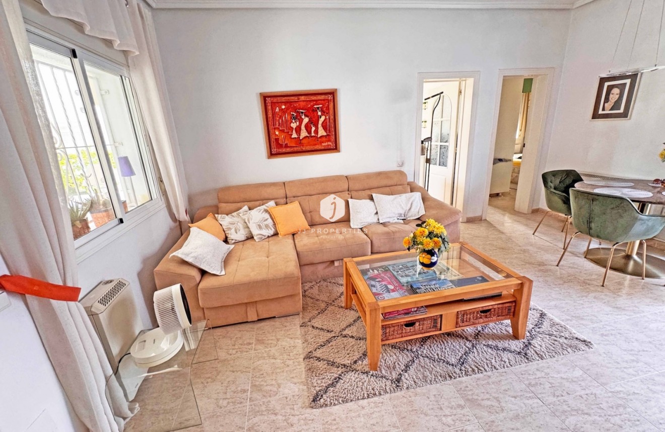 Tweedehands - Chalet -
Rojales - Inland