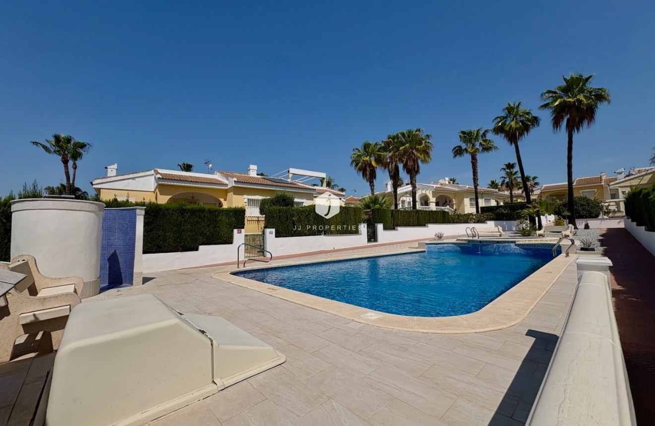 Tweedehands - Chalet -
Rojales - Inland