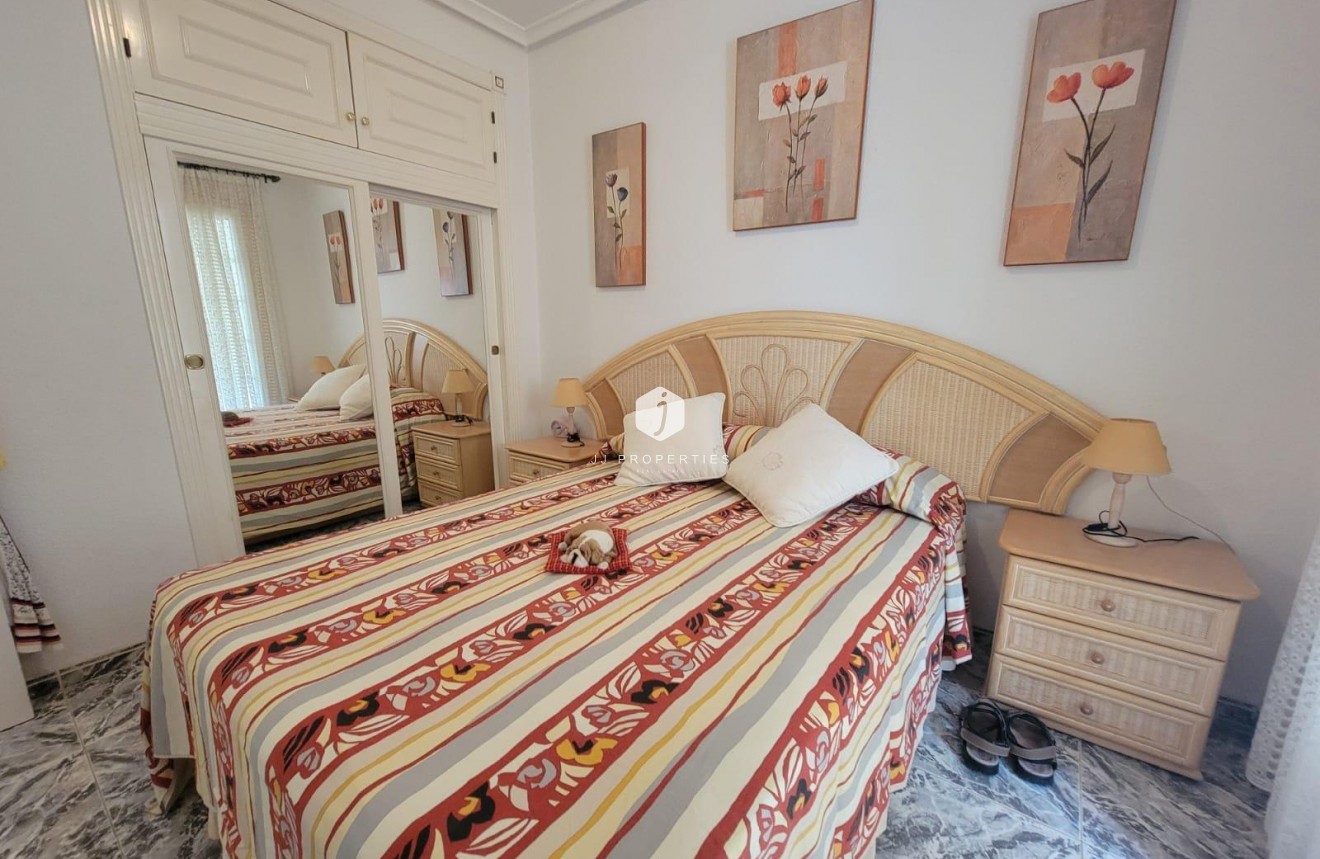 Tweedehands - Bungalow -
Torrevieja - Los Frutales