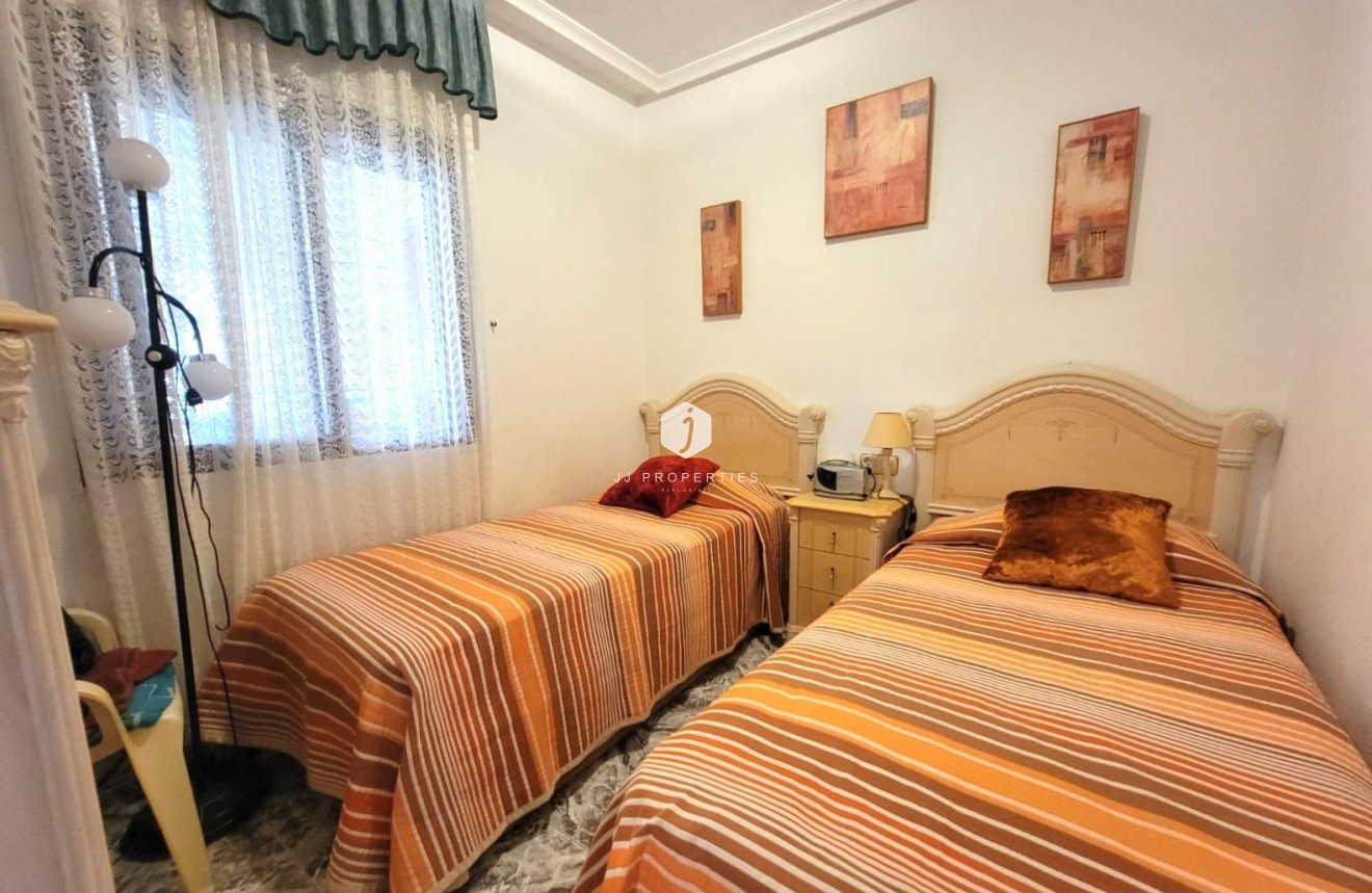 Tweedehands - Bungalow -
Torrevieja - Los Frutales