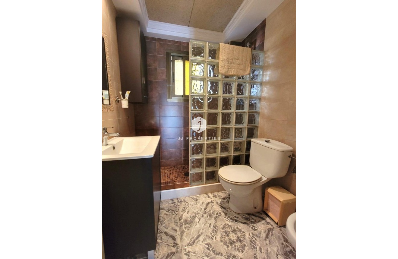 Tweedehands - Bungalow -
Torrevieja - Los Frutales