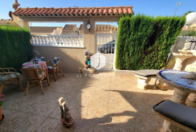 Tweedehands - Bungalow -
Torrevieja - Los Frutales