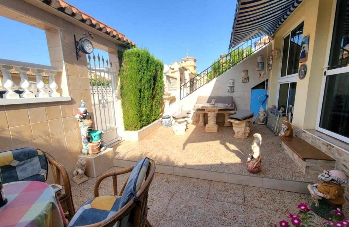 Tweedehands - Bungalow -
Torrevieja - Los Frutales