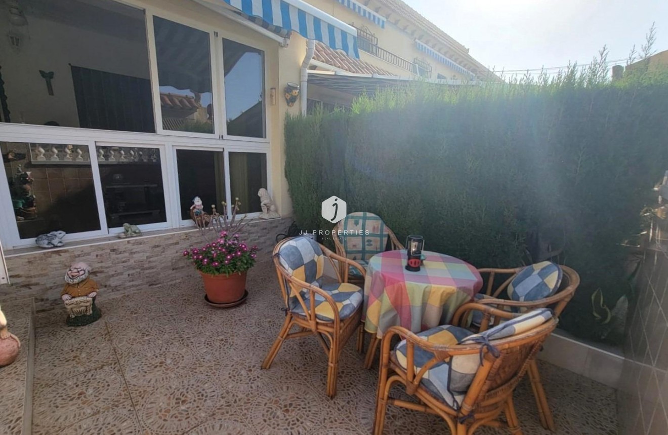Tweedehands - Bungalow -
Torrevieja - Los Frutales