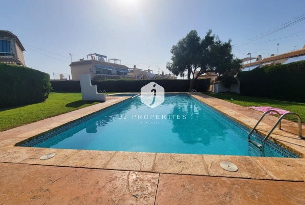 Tweedehands - Bungalow -
Torrevieja - Los Frutales