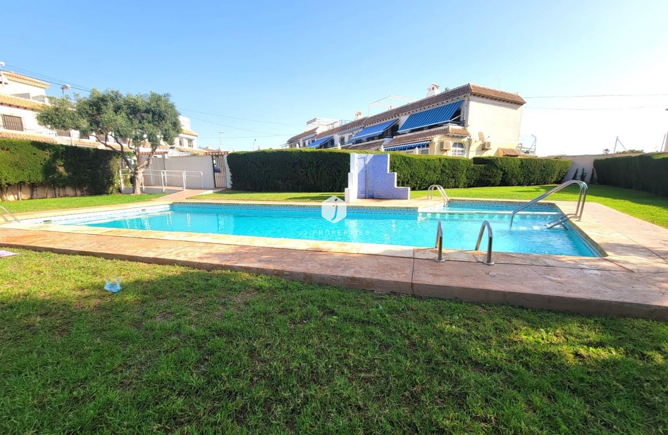 Tweedehands - Bungalow -
Torrevieja - Los Frutales