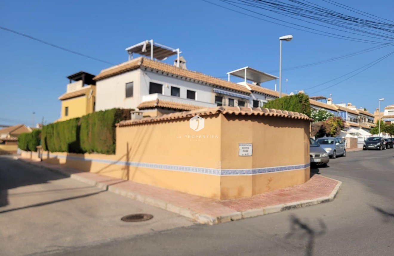 Tweedehands - Bungalow -
Torrevieja - Los Frutales