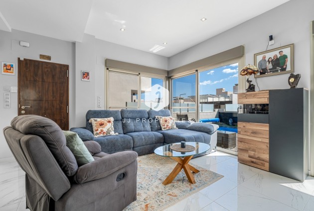 Tweedehands - Villa -
Orihuela Costa - Costa Blanca