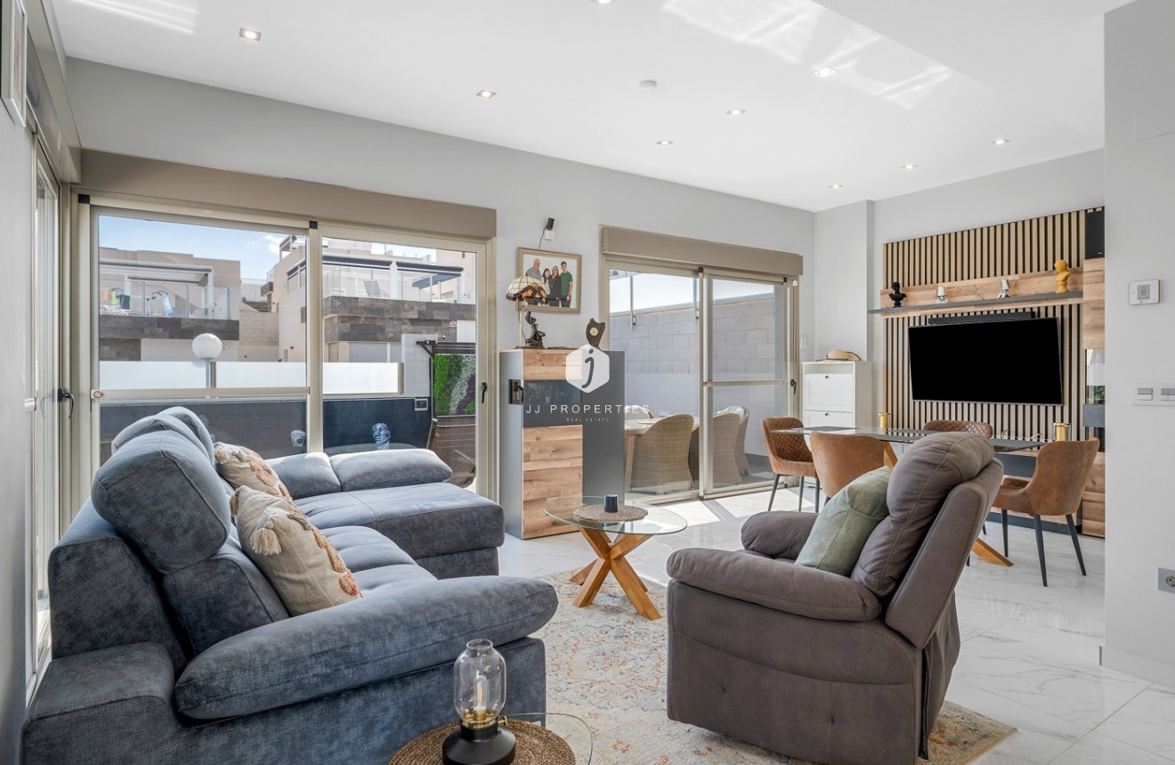 Tweedehands - Villa -
Orihuela Costa - Costa Blanca