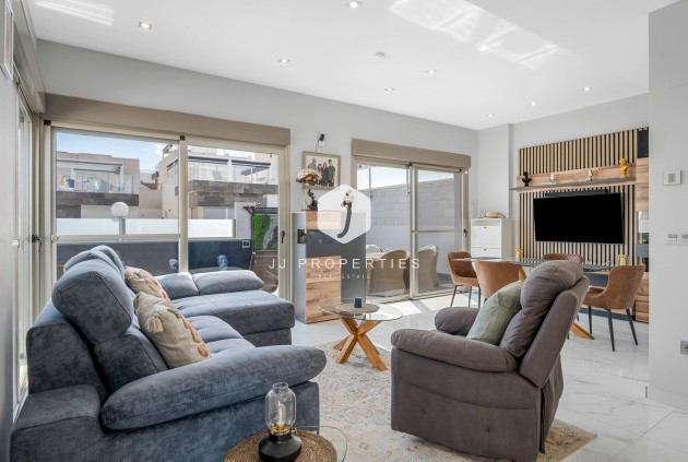 Tweedehands - Villa -
Orihuela Costa - Costa Blanca