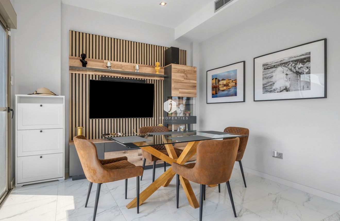 Tweedehands - Villa -
Orihuela Costa - Costa Blanca