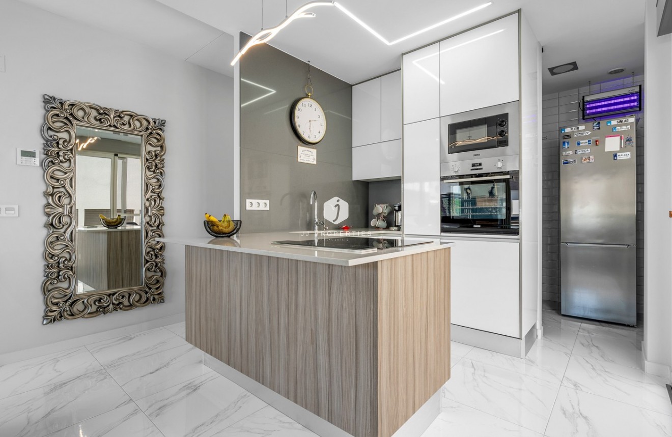 Tweedehands - Villa -
Orihuela Costa - Costa Blanca