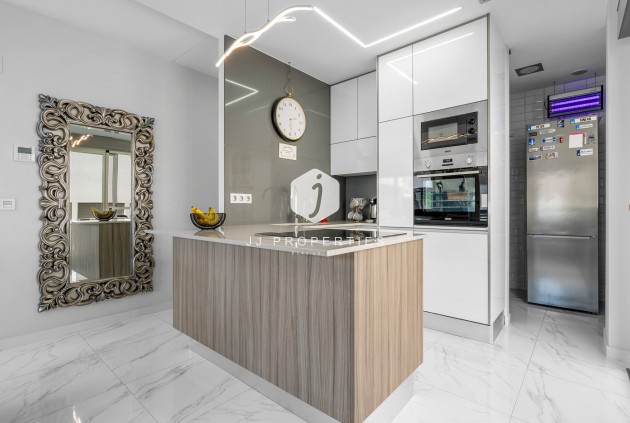 Tweedehands - Villa -
Orihuela Costa - Costa Blanca