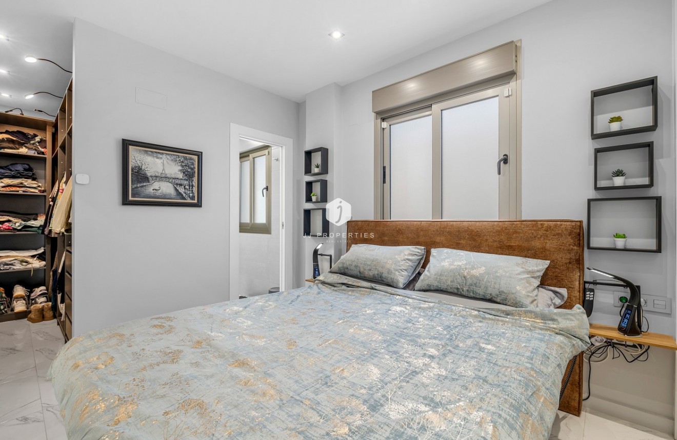 Tweedehands - Villa -
Orihuela Costa - Costa Blanca