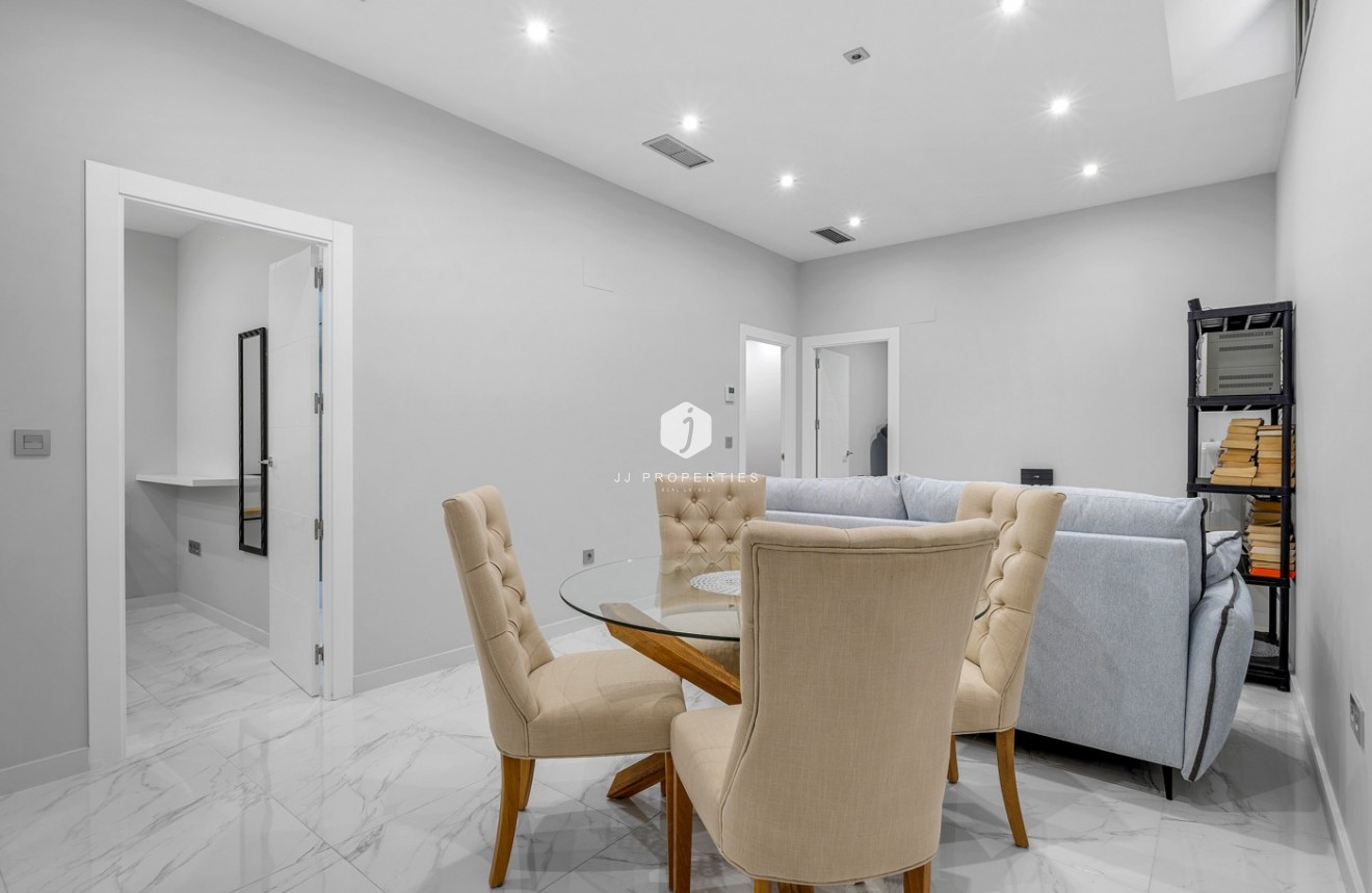 Tweedehands - Villa -
Orihuela Costa - Costa Blanca