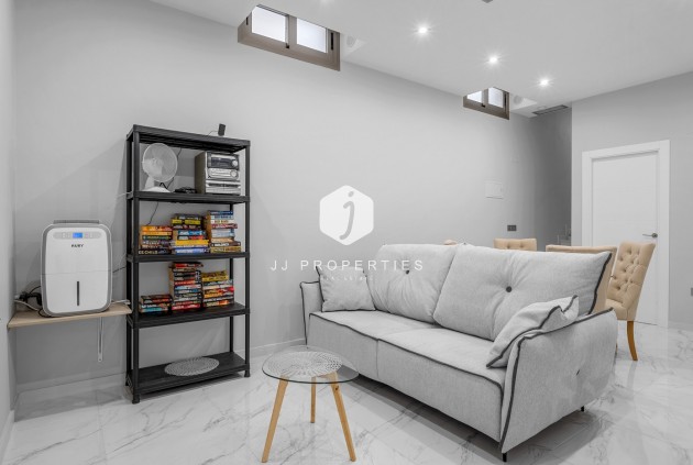 Tweedehands - Villa -
Orihuela Costa - Costa Blanca