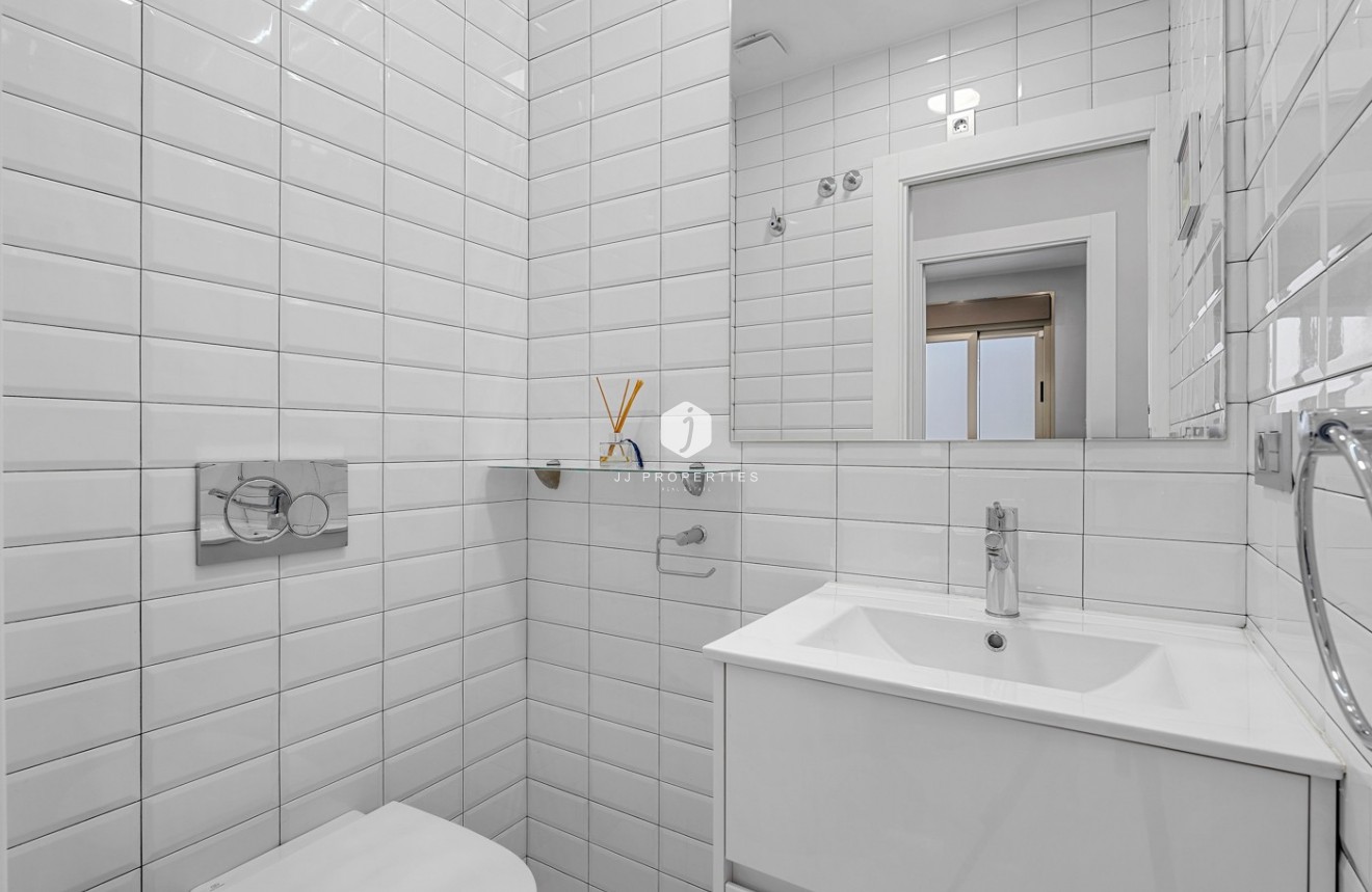 Tweedehands - Villa -
Orihuela Costa - Costa Blanca