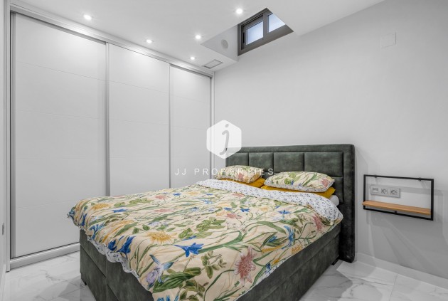 Tweedehands - Villa -
Orihuela Costa - Costa Blanca