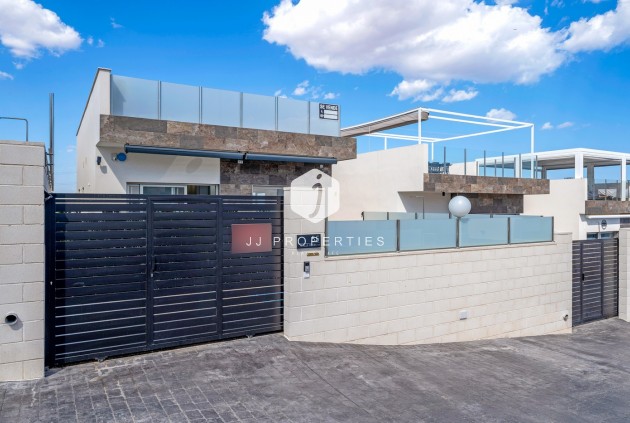 Tweedehands - Villa -
Orihuela Costa - Costa Blanca