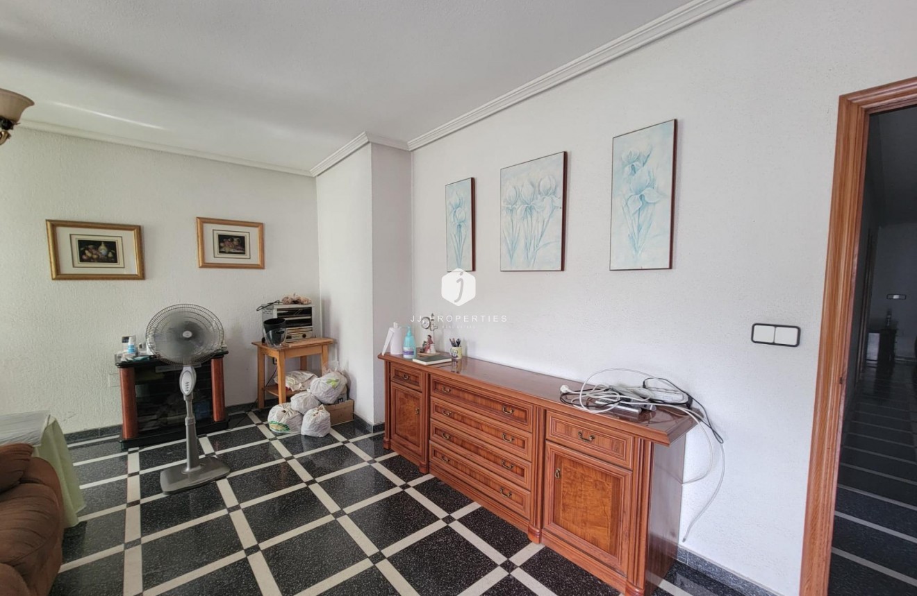 Tweedehands - Appartement / flat -
Torrevieja - Centro