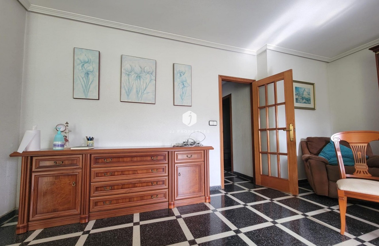 Tweedehands - Appartement / flat -
Torrevieja - Centro