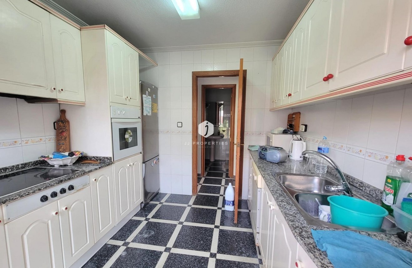 Tweedehands - Appartement / flat -
Torrevieja - Centro