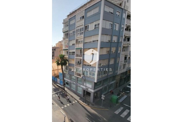 Tweedehands - Appartement / flat -
Torrevieja - Centro